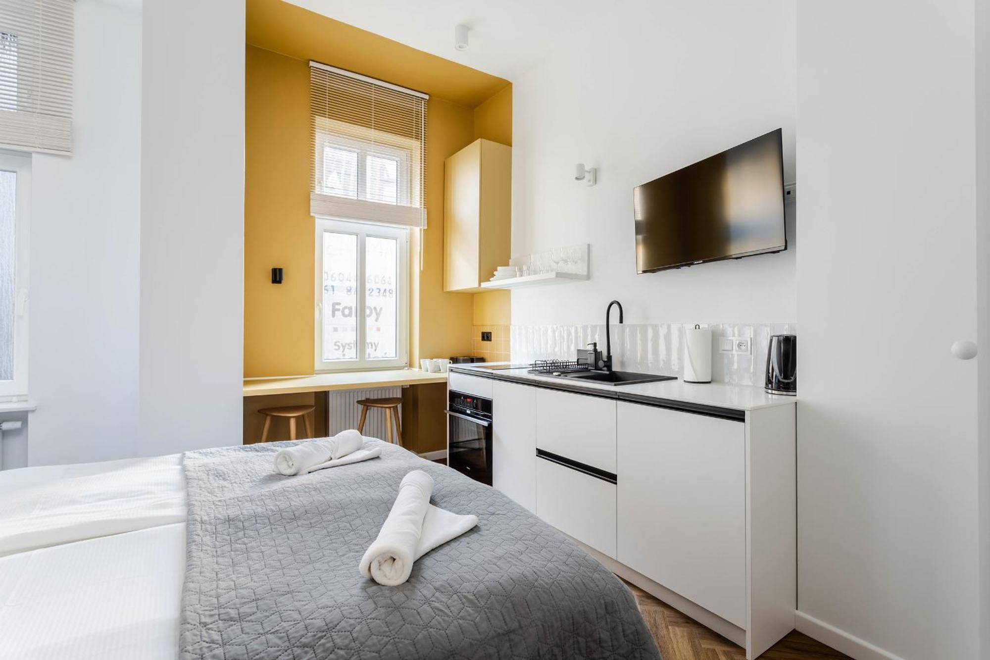 Nowoczesne I Stylowe Studia Very Berry W Poznaniu By Noclegi Renters Exteriör bild