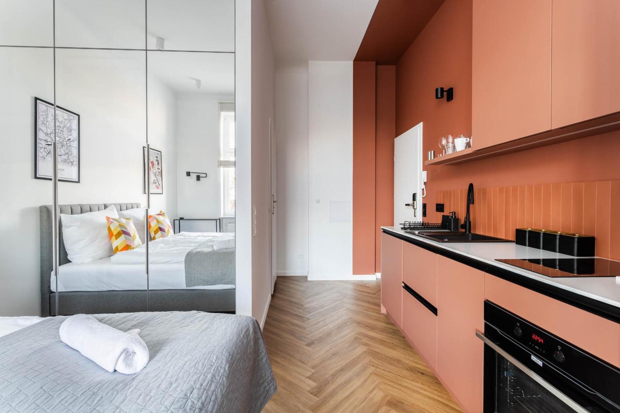 Nowoczesne I Stylowe Studia Very Berry W Poznaniu By Noclegi Renters Exteriör bild