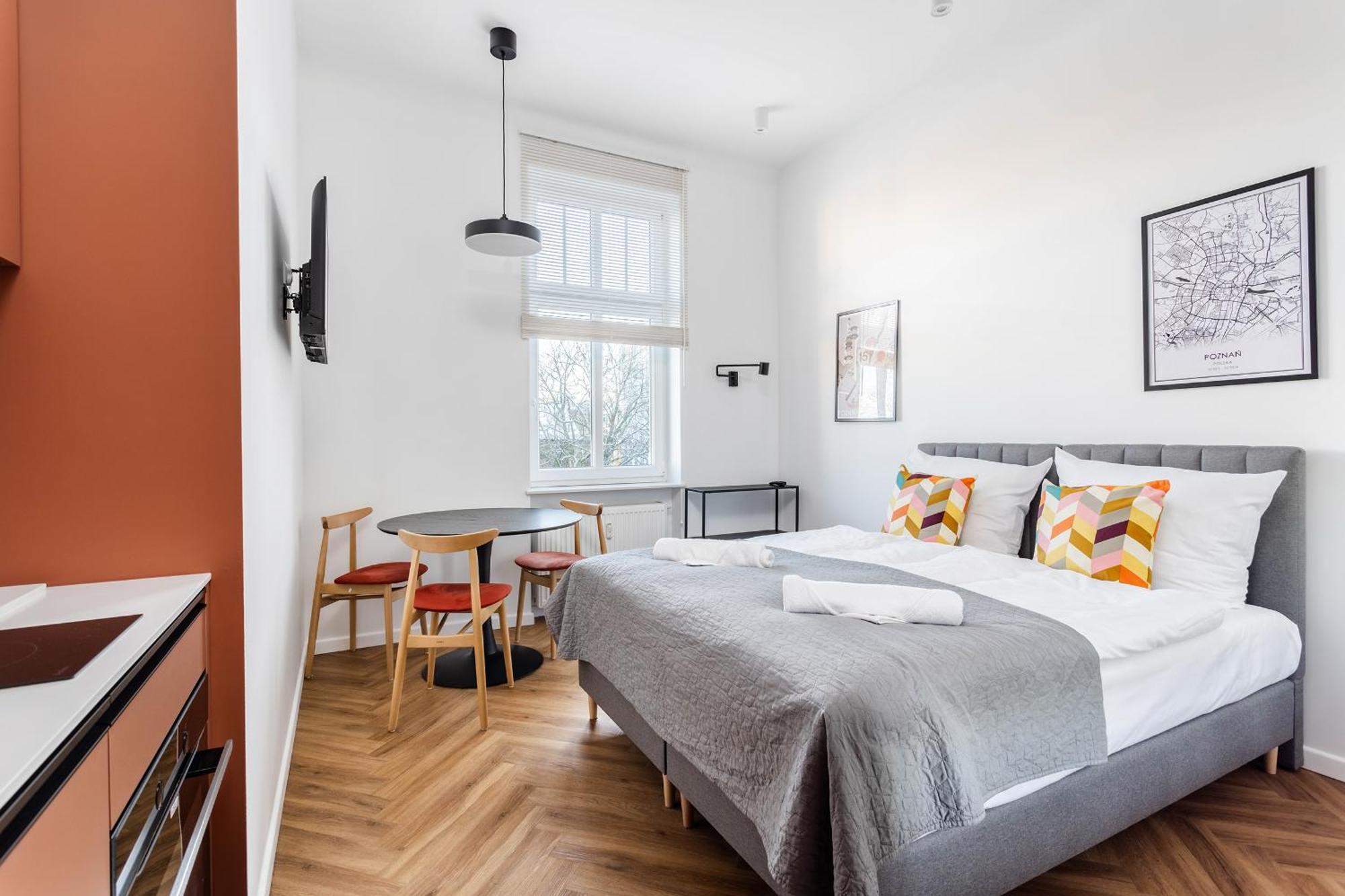 Nowoczesne I Stylowe Studia Very Berry W Poznaniu By Noclegi Renters Exteriör bild