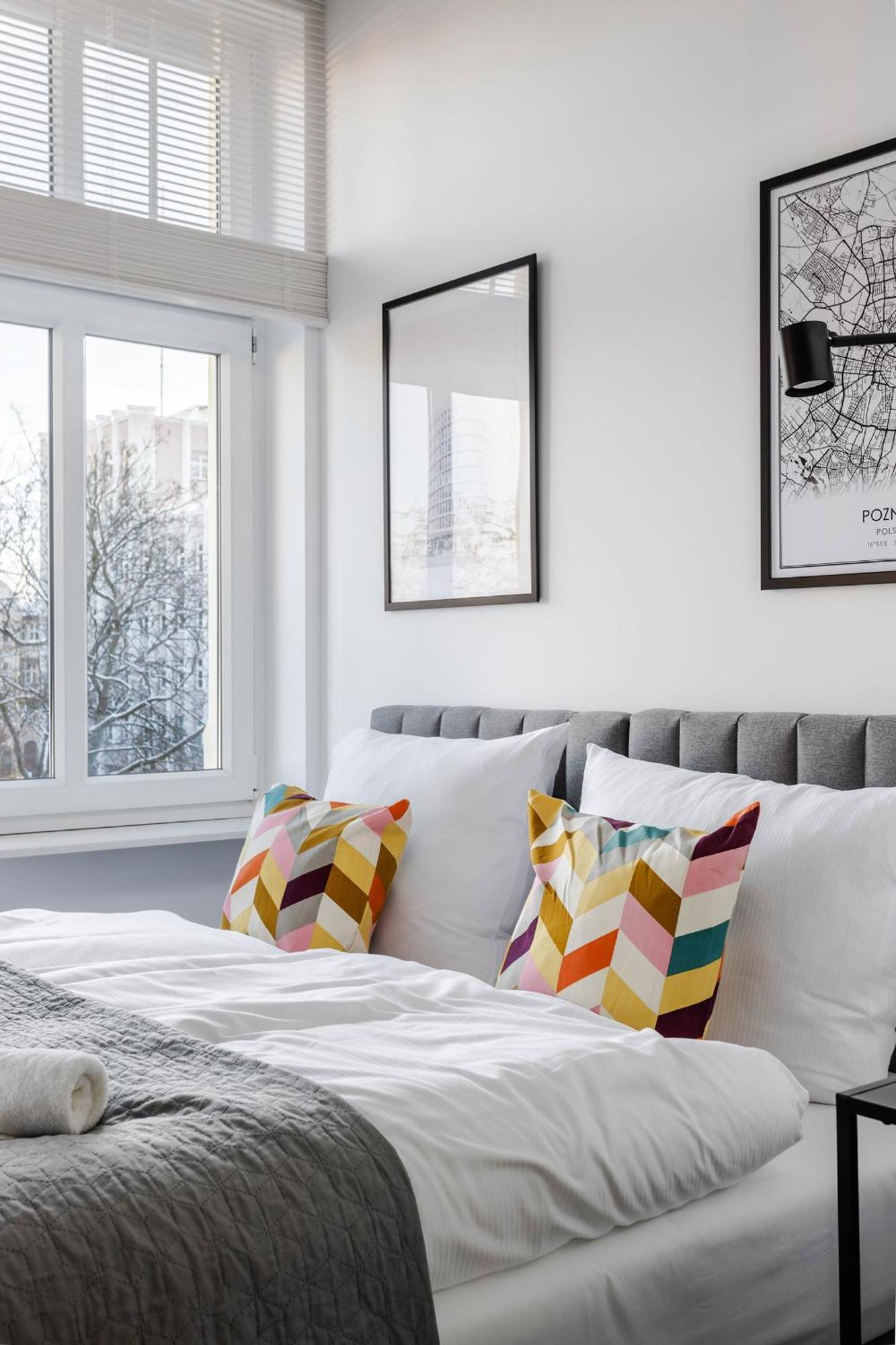 Nowoczesne I Stylowe Studia Very Berry W Poznaniu By Noclegi Renters Exteriör bild