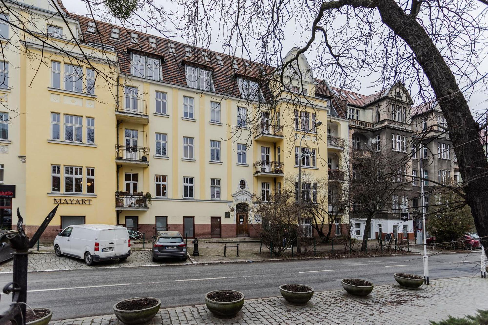 Nowoczesne I Stylowe Studia Very Berry W Poznaniu By Noclegi Renters Exteriör bild
